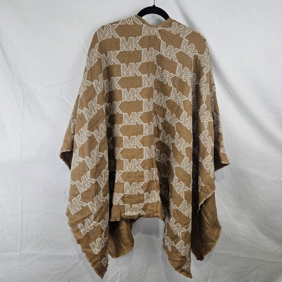 Vintage-Style Beige & White Geometric Knit Shawl Wrap - Picture 5 of 9